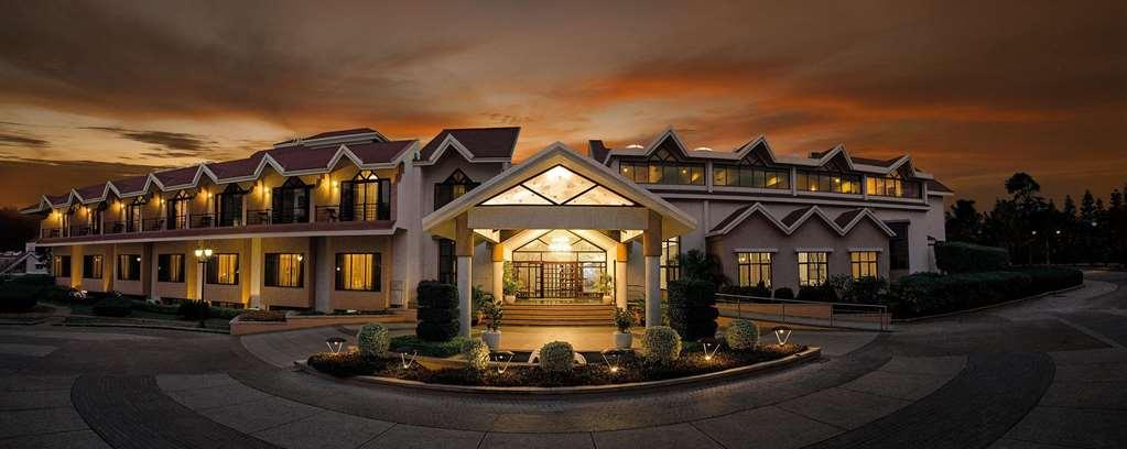 Clarks Exotica Convention & Resort 5*